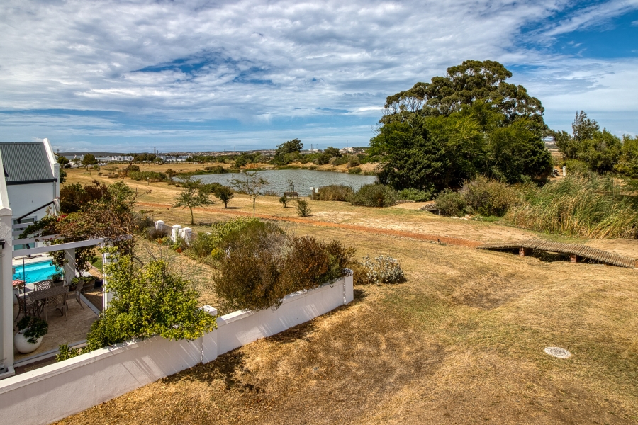 4 Bedroom Property for Sale in Croydon Vineyard Estate Western Cape